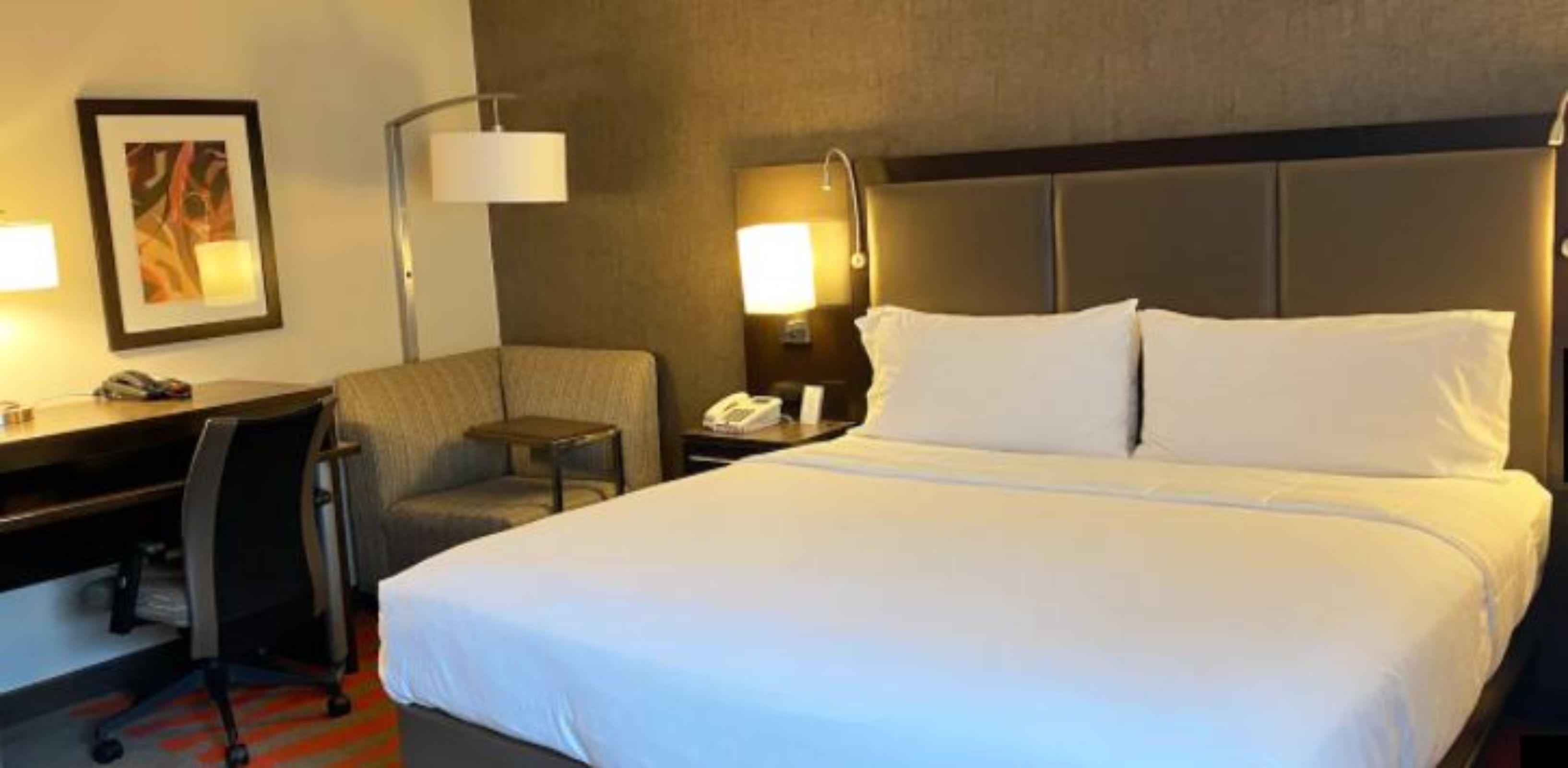 Hampton Inn Newark Airport Екстер'єр фото