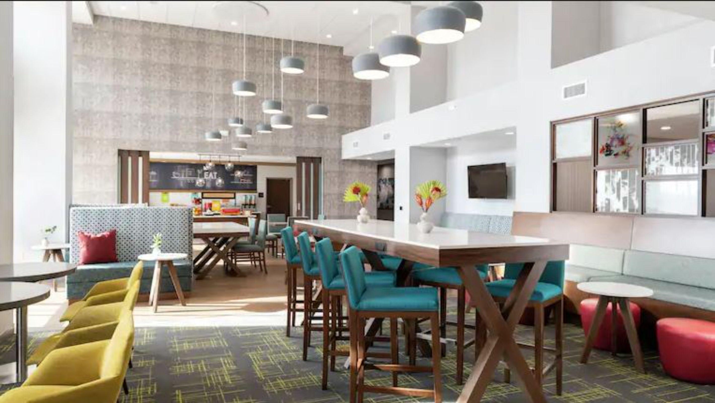 Hampton Inn Newark Airport Екстер'єр фото