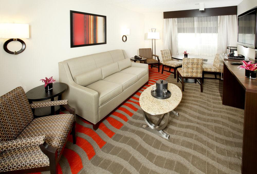 Hampton Inn Newark Airport Екстер'єр фото
