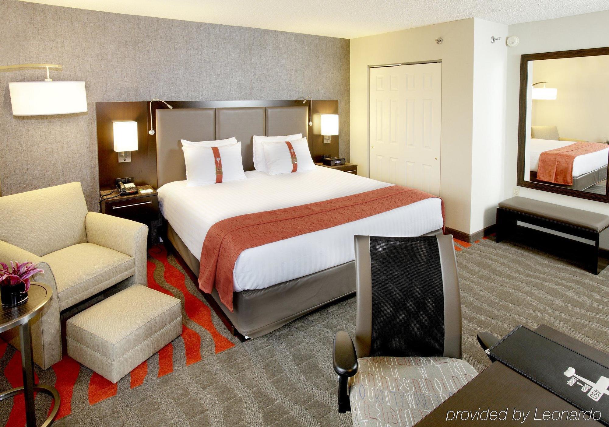 Hampton Inn Newark Airport Екстер'єр фото