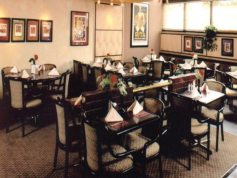 Hampton Inn Newark Airport Екстер'єр фото
