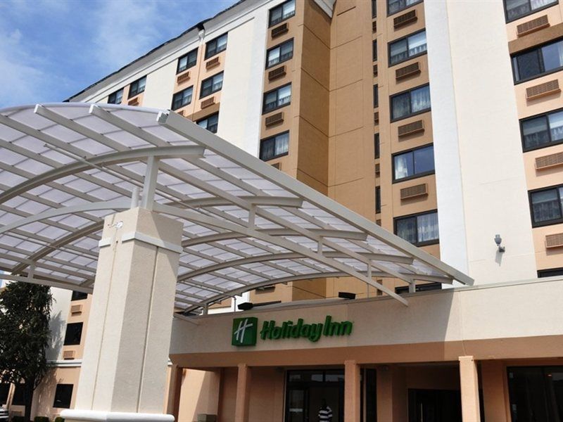 Hampton Inn Newark Airport Екстер'єр фото
