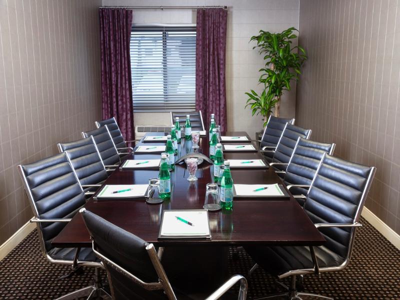 Hampton Inn Newark Airport Екстер'єр фото